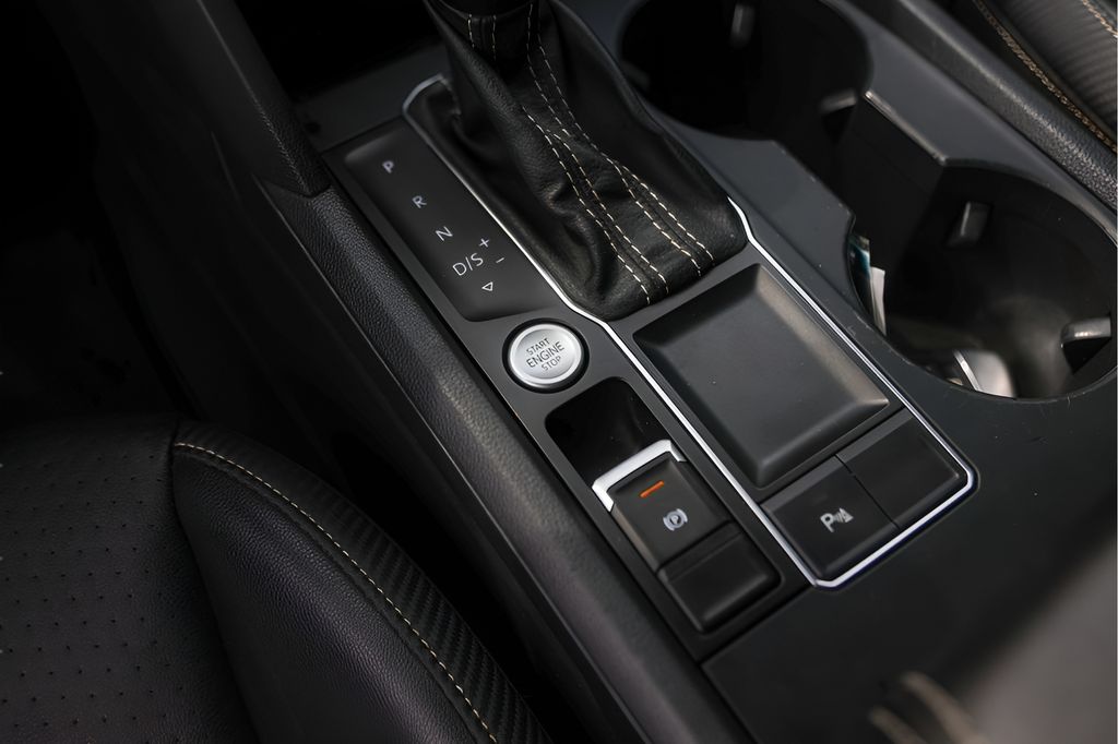 Used Car 2021 Volkswagen Atlas Cross Sport  3.6l V6 Se W/technology R-line For Sale Under $25,000 In Austin, Texas