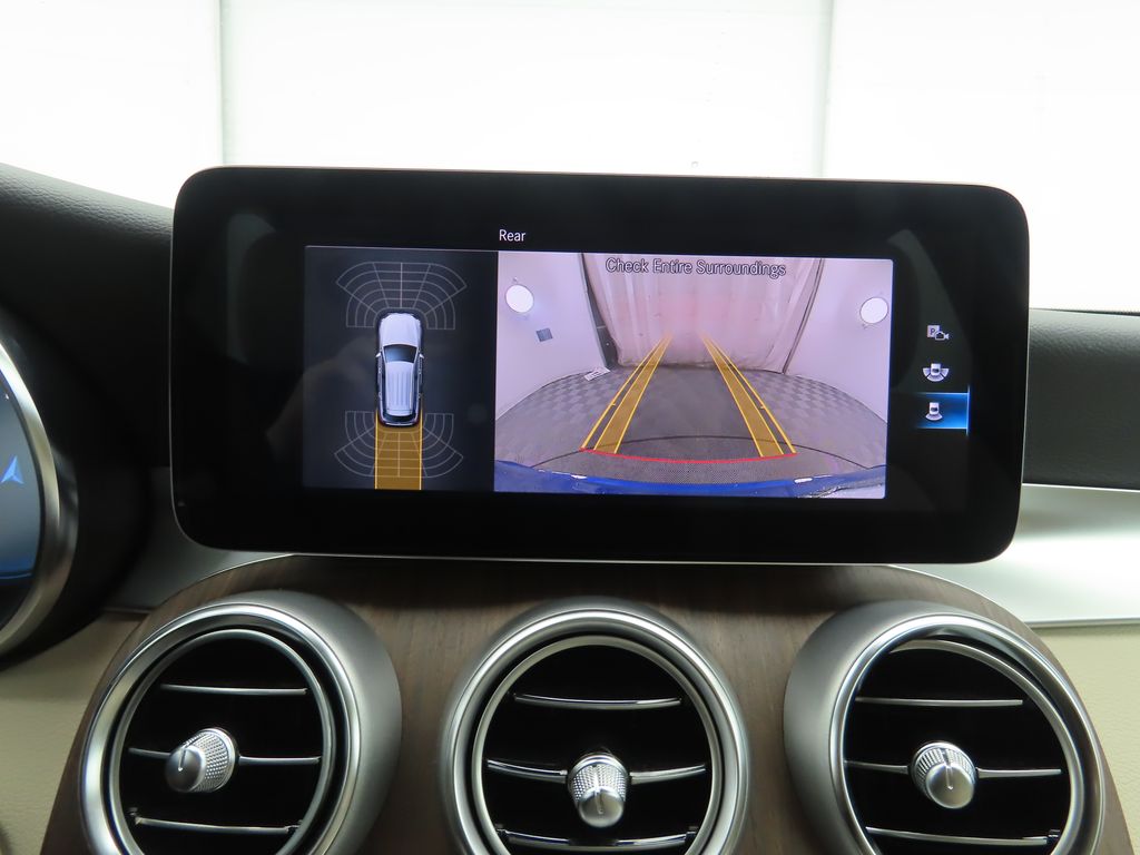 Thumbnail: 2022 Mercedes-Benz GLC - 15