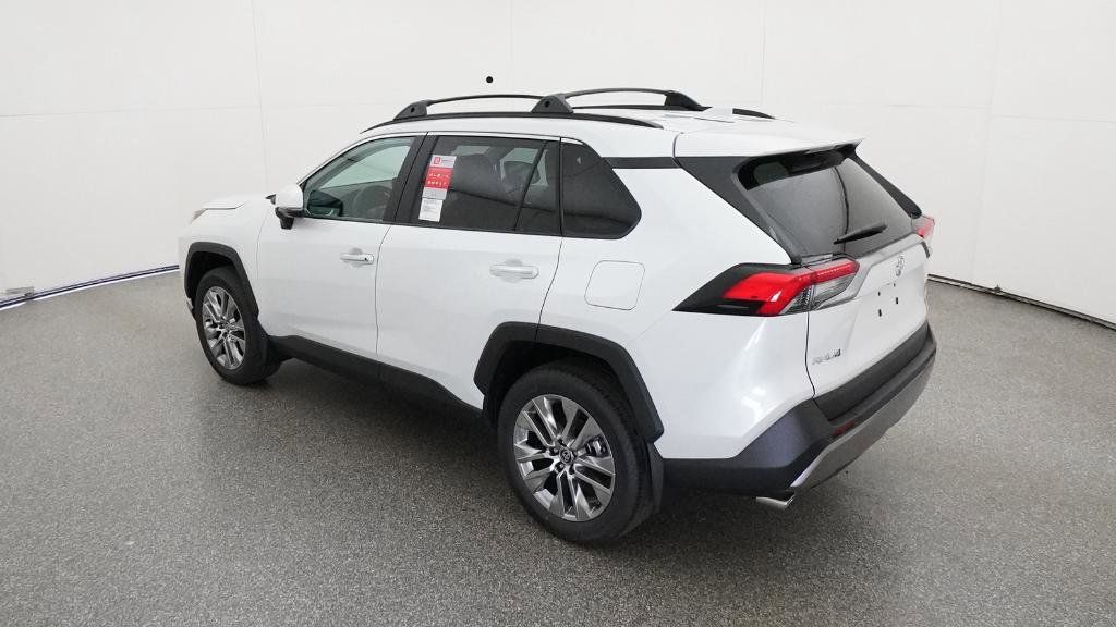 Thumbnail: 2025 Toyota RAV4 - 17