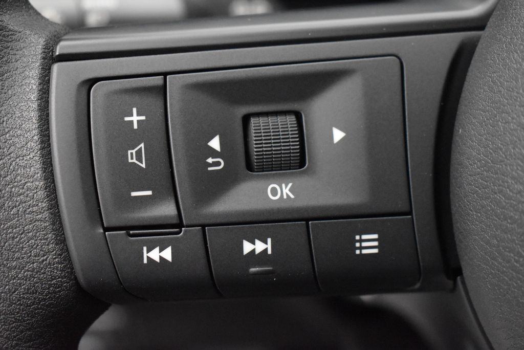 Thumbnail: 2026 Nissan Kicks - 16