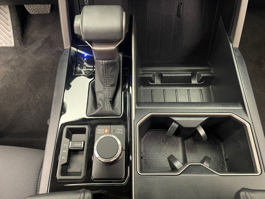 Thumbnail: 2022 Toyota Tundra - 31