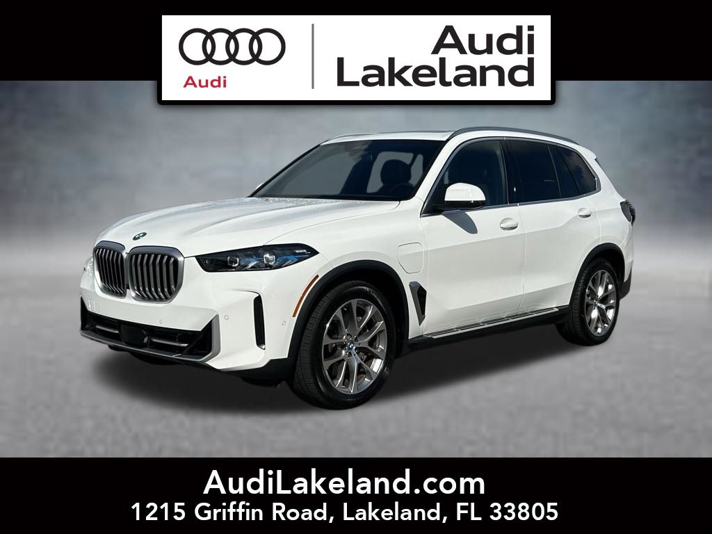 Alpine White 2025 BMW X5 xDrive50e AWD SUV / Crossover All-Wheel Drive 8-Speed Automatic