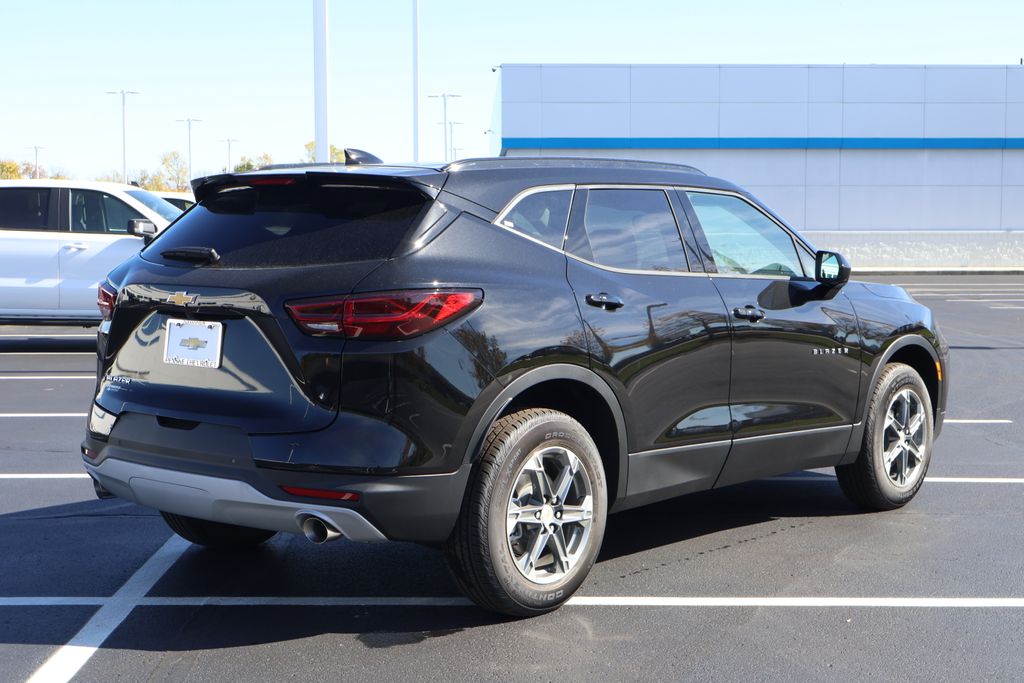 Thumbnail: 2025 Chevrolet Blazer - 8