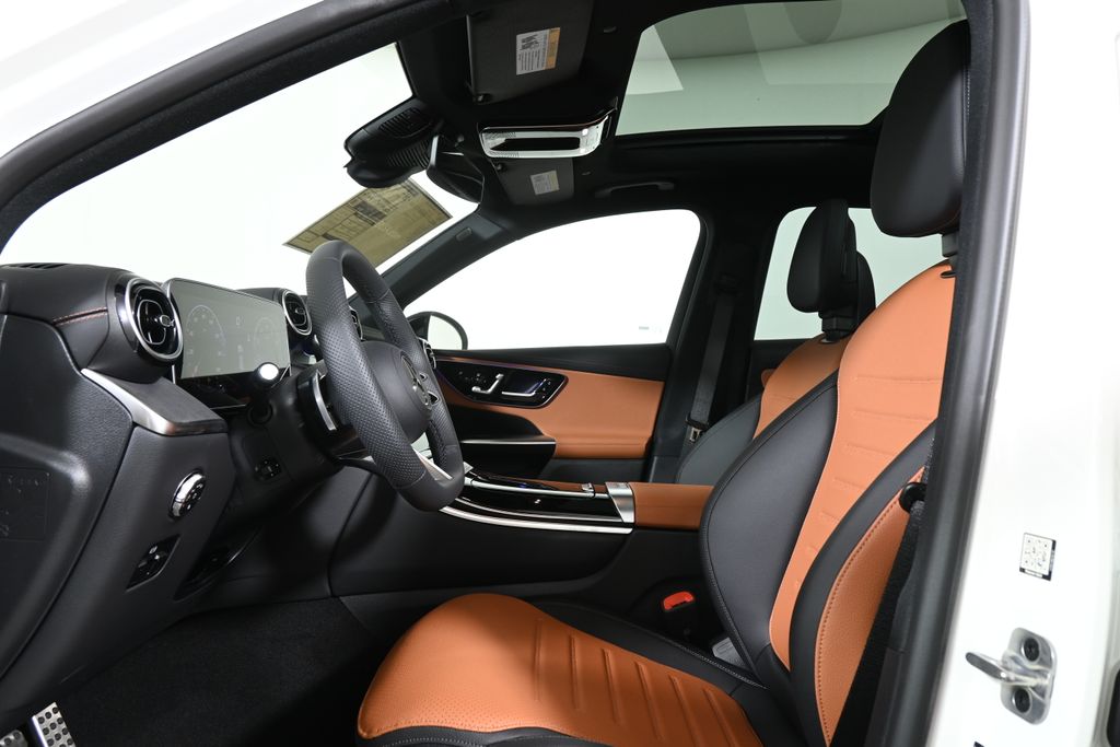 Thumbnail: 2025 Mercedes-Benz GLC - 3