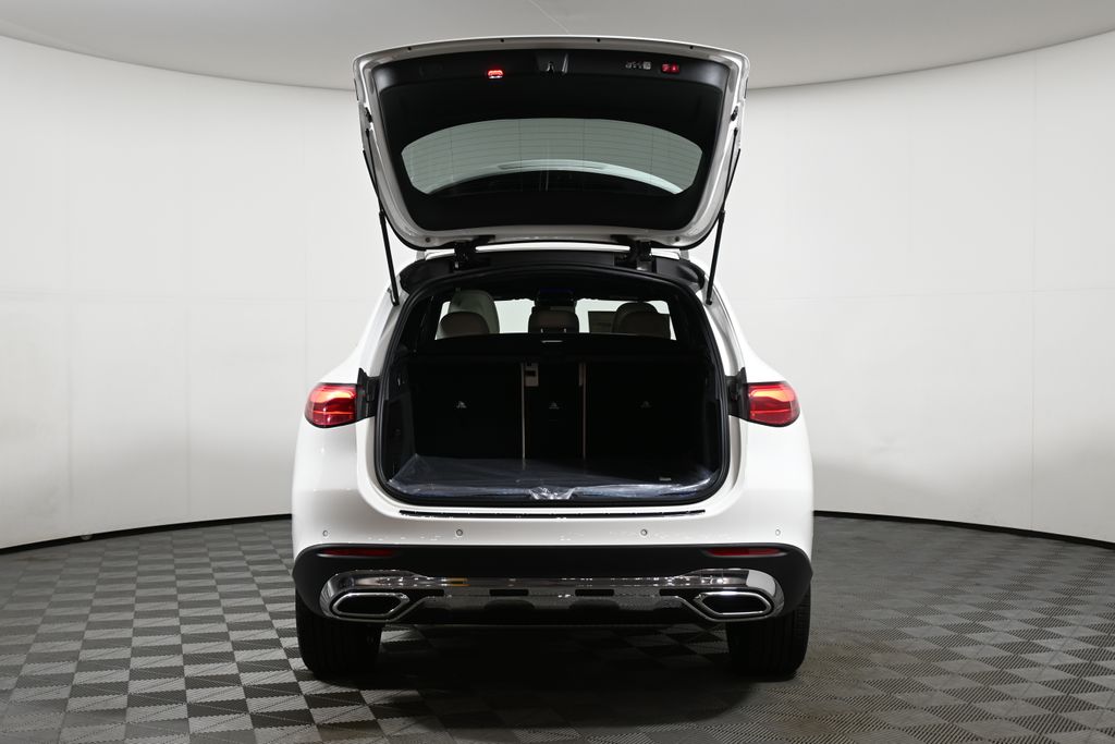 Thumbnail: 2026 Mercedes-Benz GLC - 27