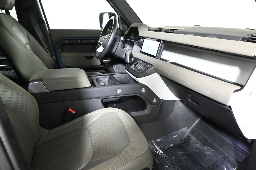Thumbnail: 2020 Land Rover Defender - 27