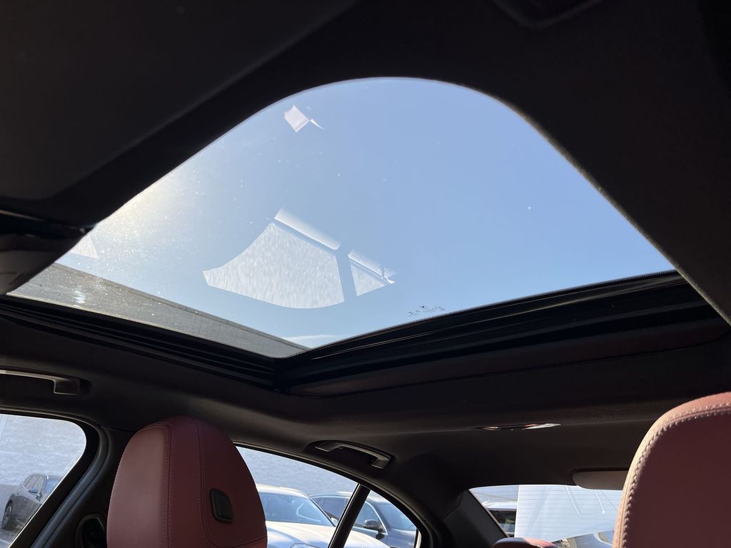 Thumbnail: 2023 BMW 3 Series - 22