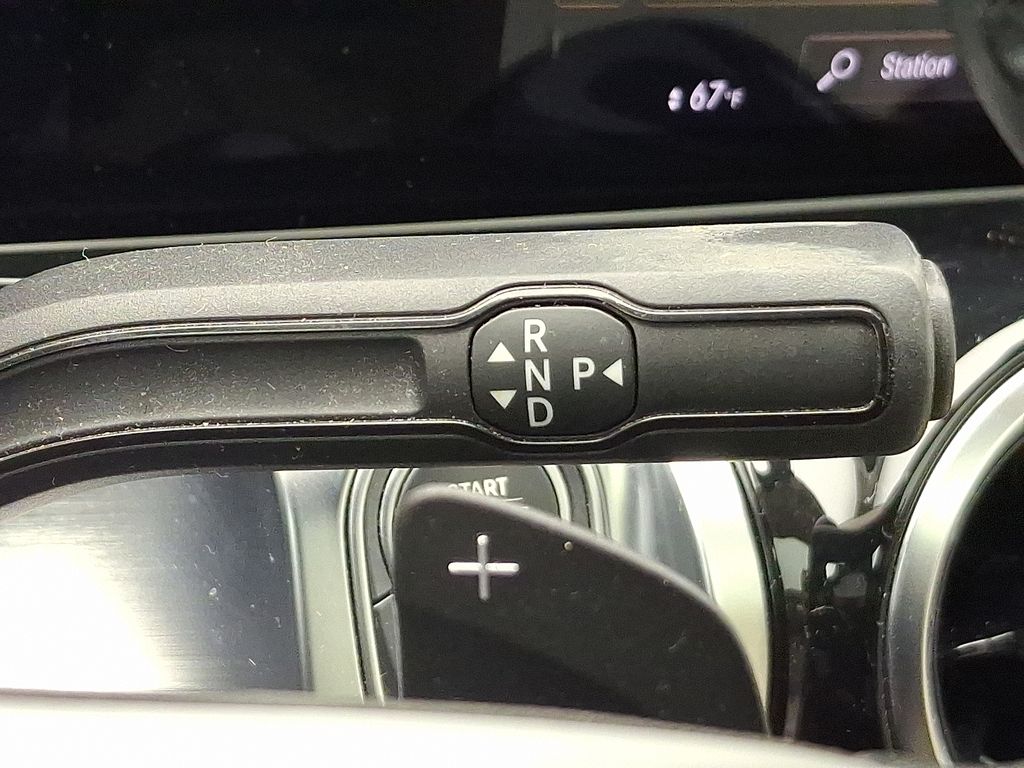 Thumbnail: 2020 Mercedes-Benz GLB - 15