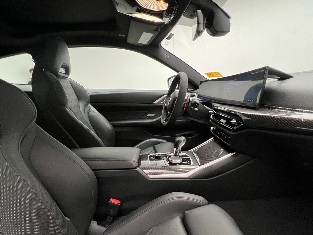 Thumbnail: 2025 BMW M4 - 6