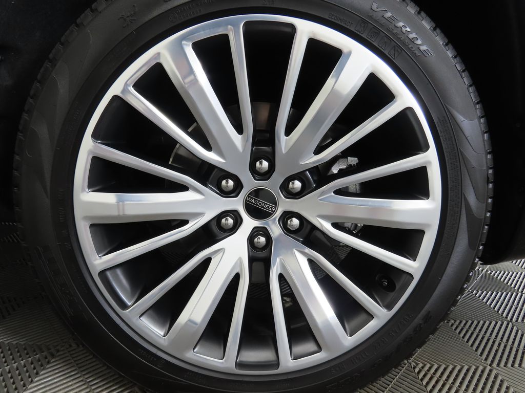 Thumbnail: 2025 Jeep Grand Wagoneer - 31