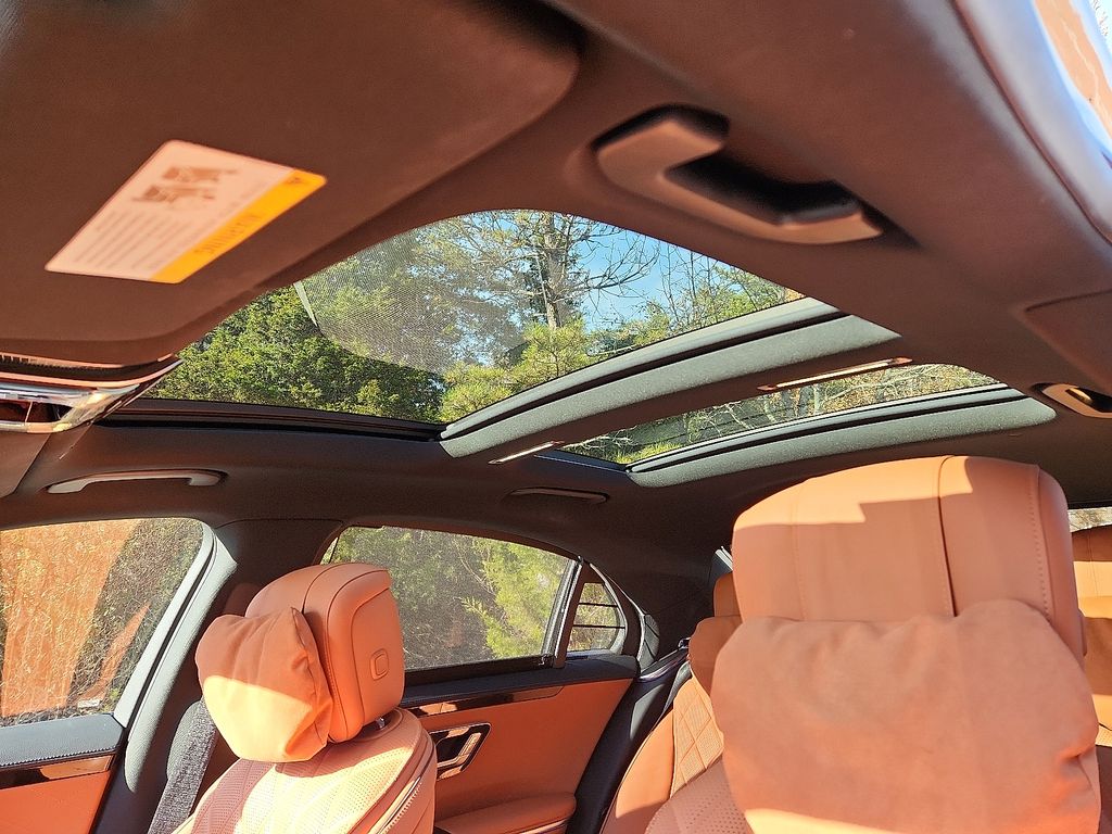 Thumbnail: 2022 Mercedes-Benz S-Class - 14