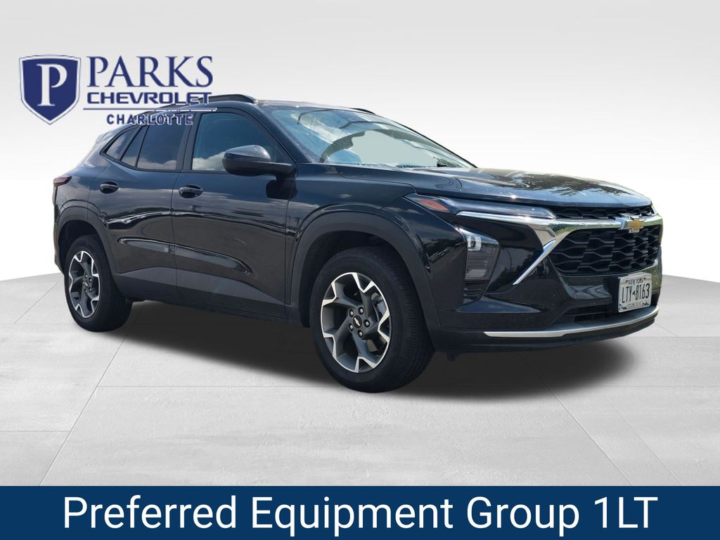 Black Metallic 2025 Chevrolet Trax SUV / Crossover Front-Wheel Drive 6-Speed Automatic