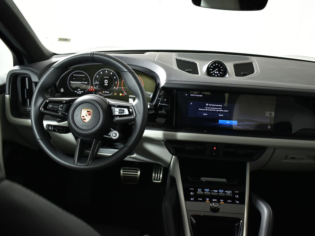 Thumbnail: 2026 Porsche Cayenne - 17