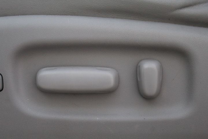 Used Car 2011 Toyota Highlander  Limited For Sale Under $10,000 In Georgetown, Texas