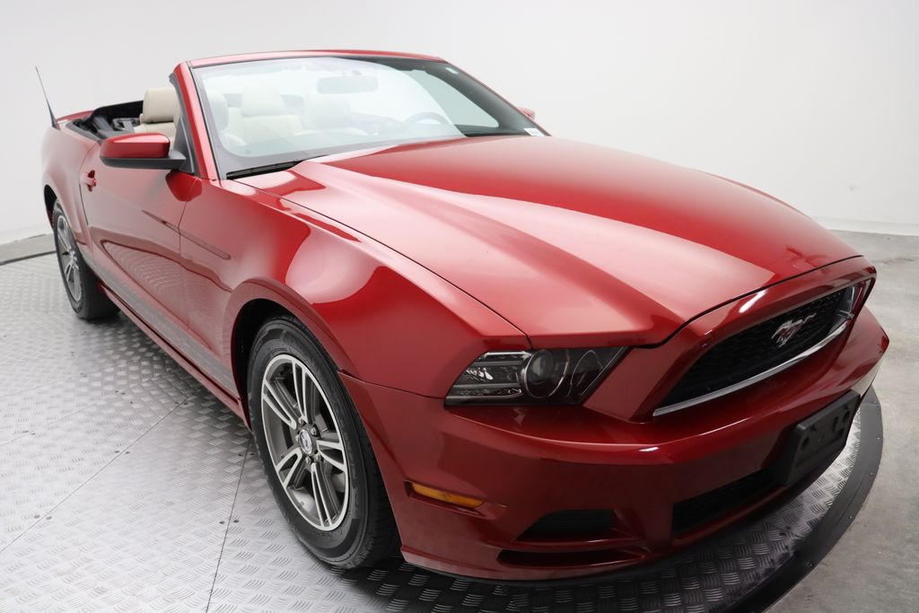 2013 Ford Mustang Premium 6