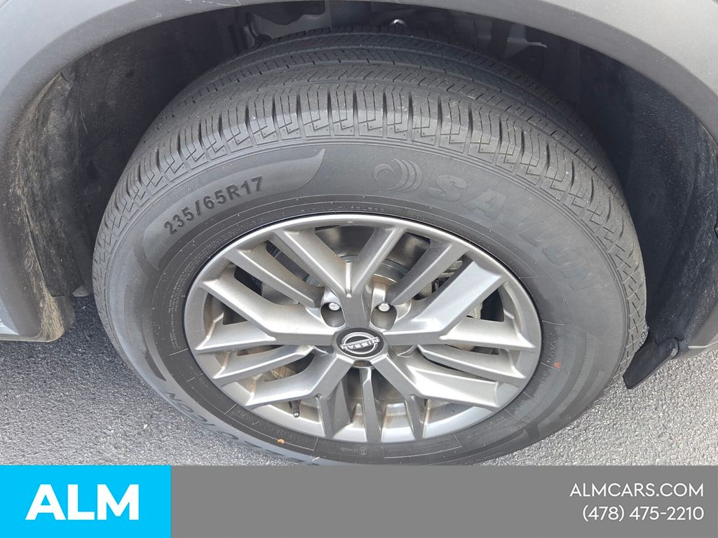 Used 2024 Silver Nissan S image 18