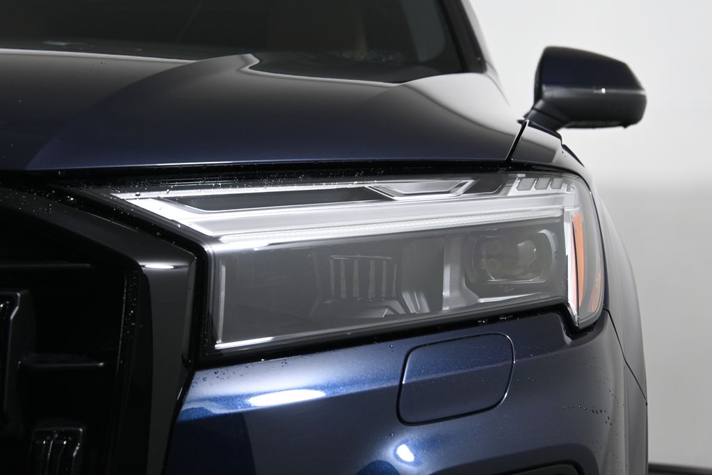 Thumbnail: 2025 Audi Q7 - 10