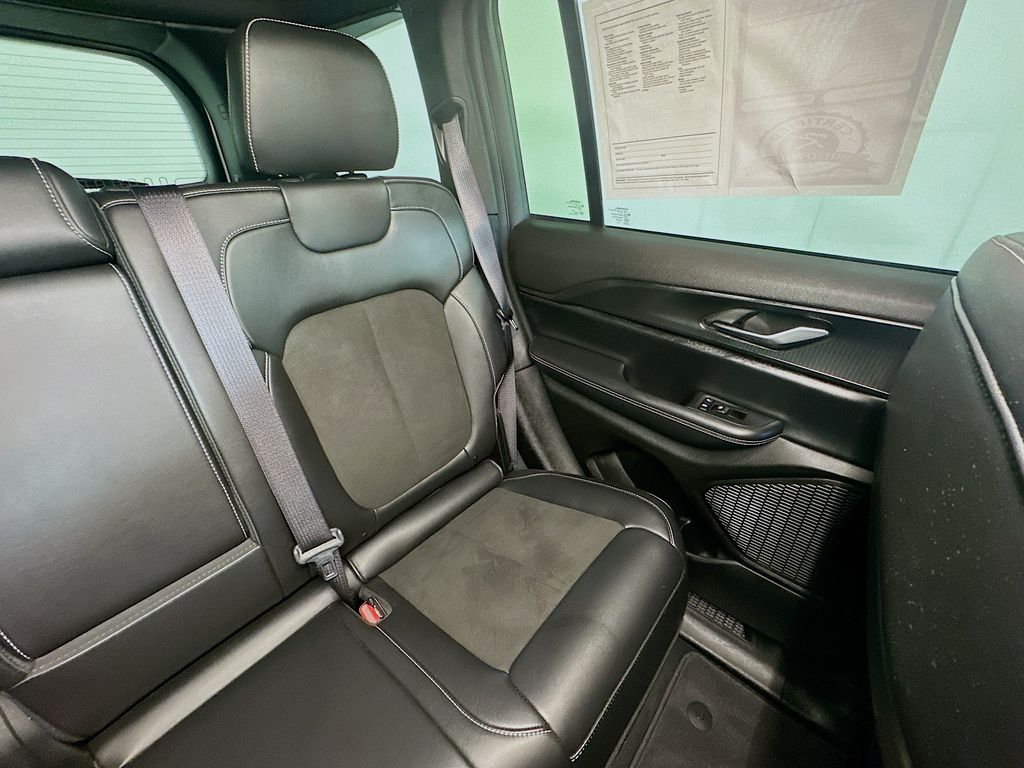 Used 2023 White Jeep Altitude image 14