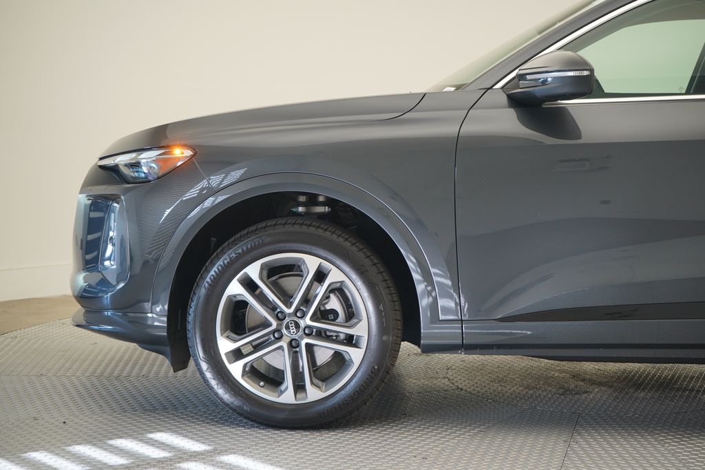 Thumbnail: 2025 Audi Q5 - 2