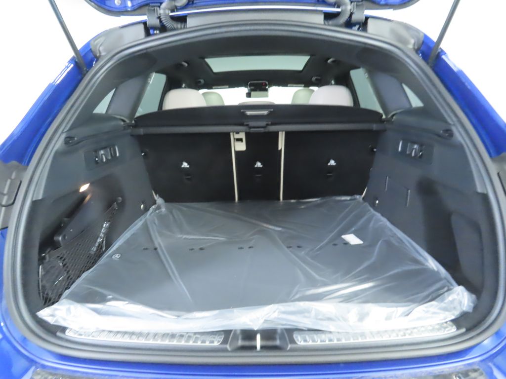 Thumbnail: 2026 Mercedes-Benz GLC - 29