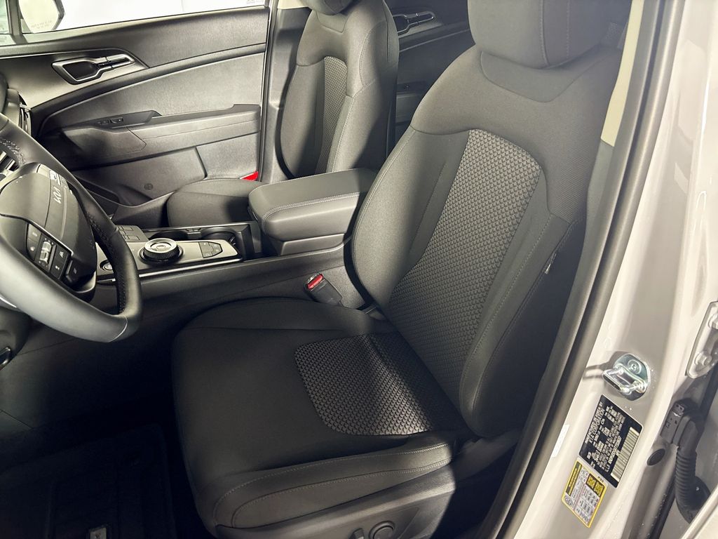 2026 Kia Sportage Hybrid S