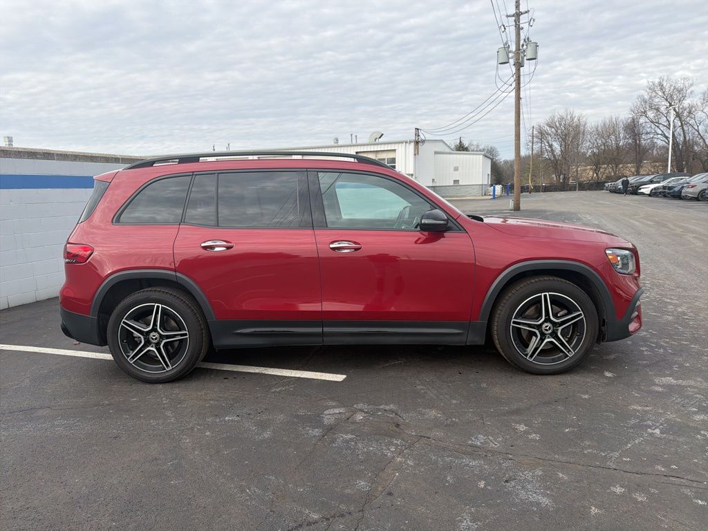 Thumbnail: 2020 Mercedes-Benz GLB - 6