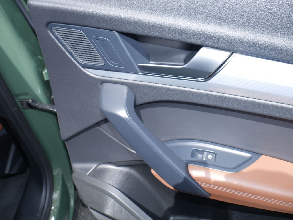 Thumbnail: 2024 Audi Q5 - 31