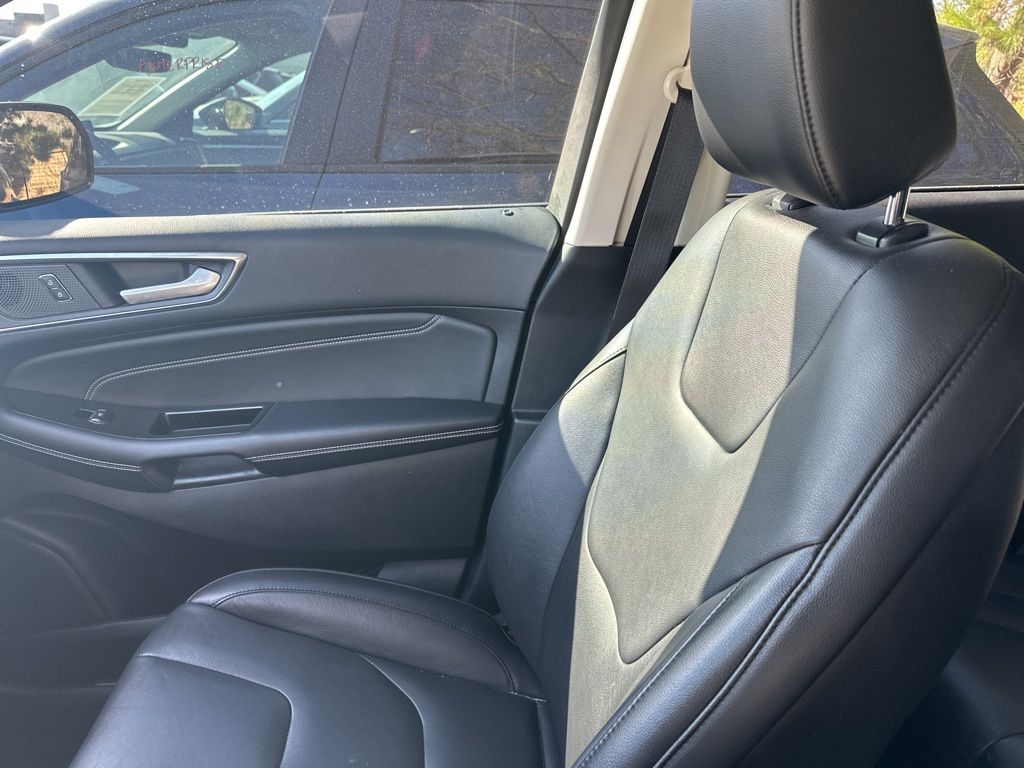 Used 2020 Black Ford Titanium image 20