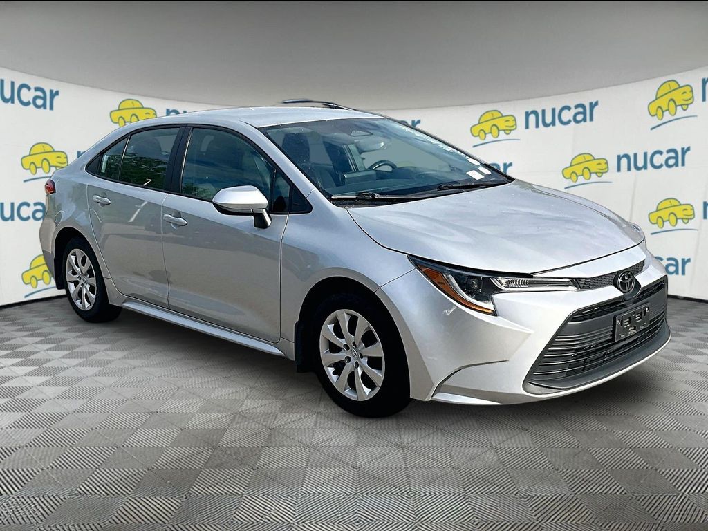 2024 Toyota Corolla — photo 1