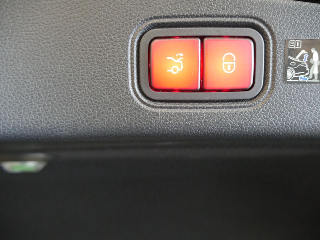 Thumbnail: 2023 Mercedes-Benz E-Class - 23