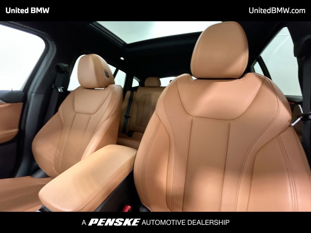 Thumbnail: 2025 BMW X4 - 13