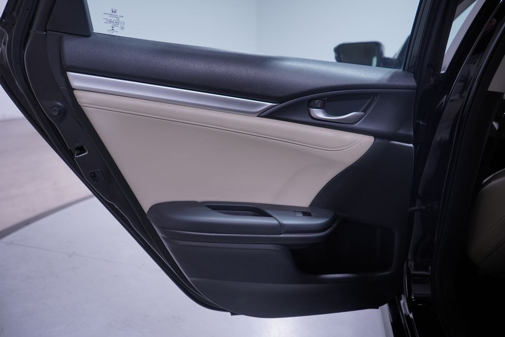 Thumbnail: 2017 Honda Civic - 14