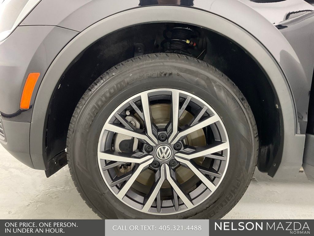 Used 2021 Black Volkswagen 2.0T S image 10