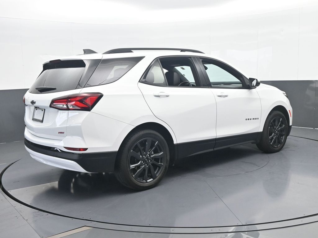 Used 2024 Summit White Chevrolet RS image 5