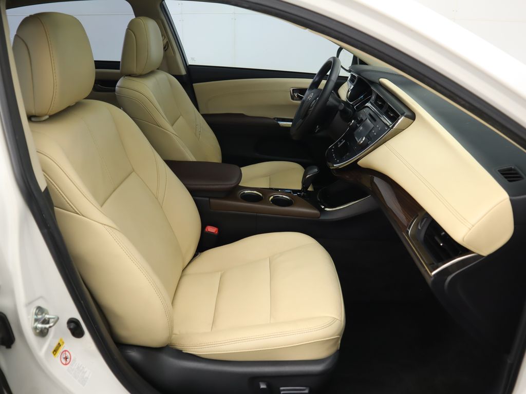 2014 Toyota Avalon XLE 20