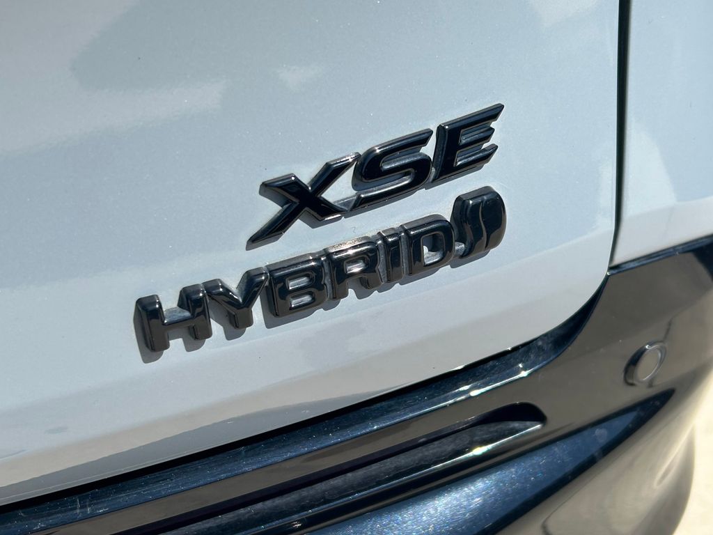 Used 2024 Toyota Sienna Van