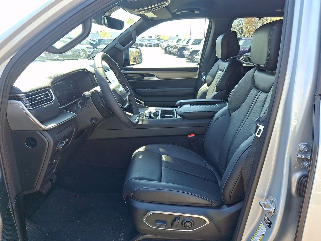 New 2026 Jeep Grand Wagoneer L SUV