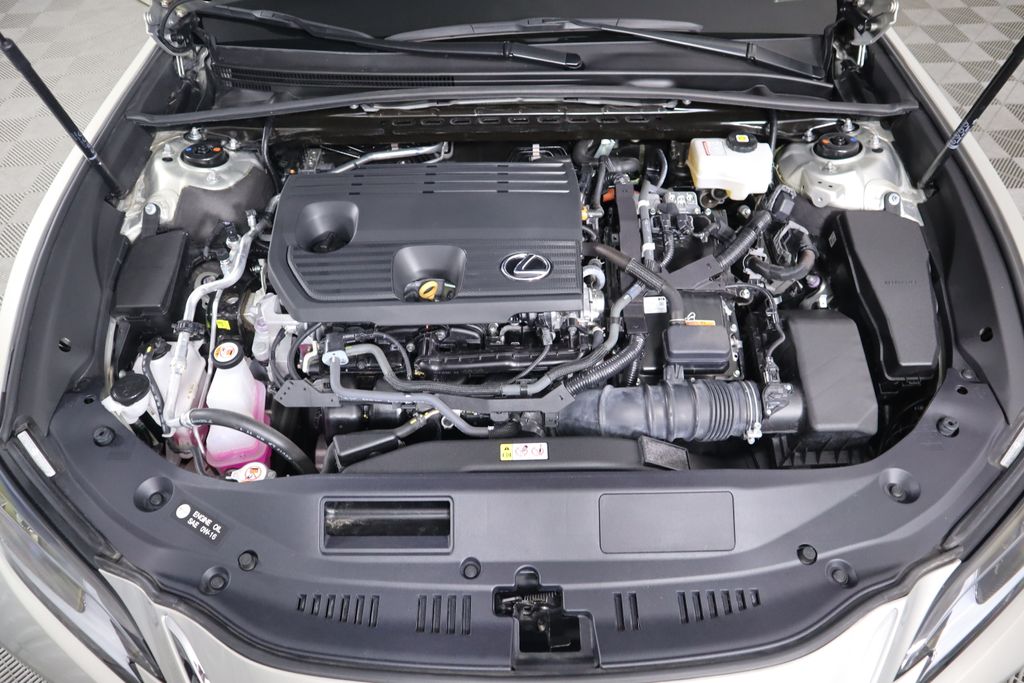 2024 Lexus ES Hybrid 300h 29
