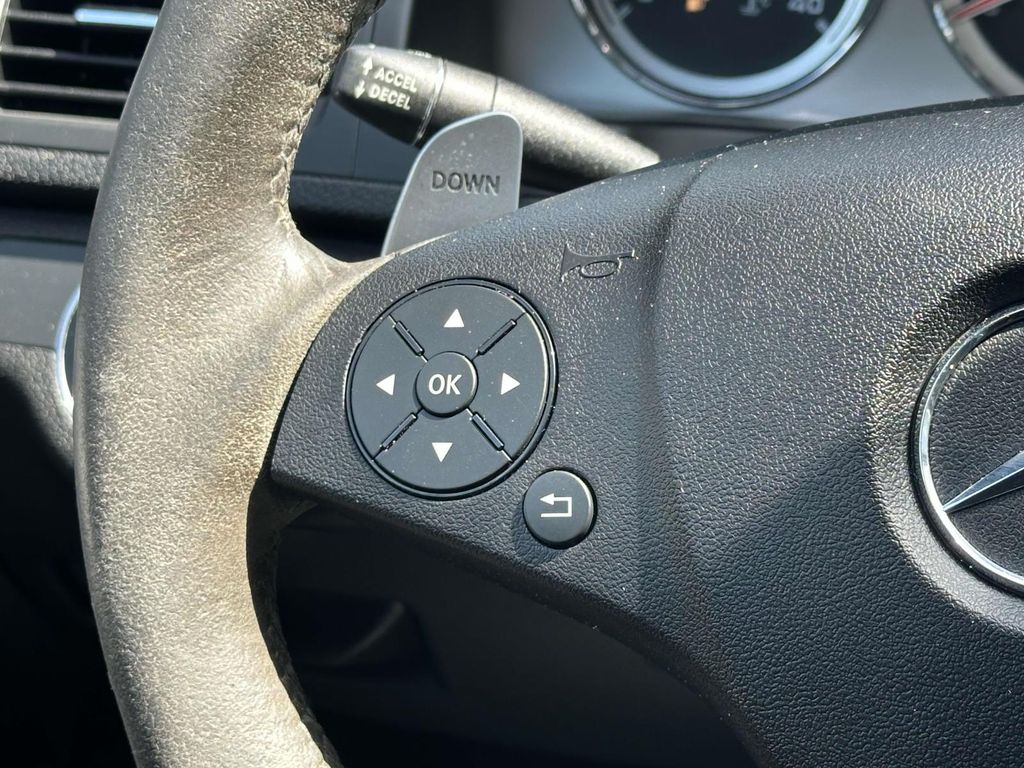2009 Mercedes-Benz C-Class AMG C 63 20