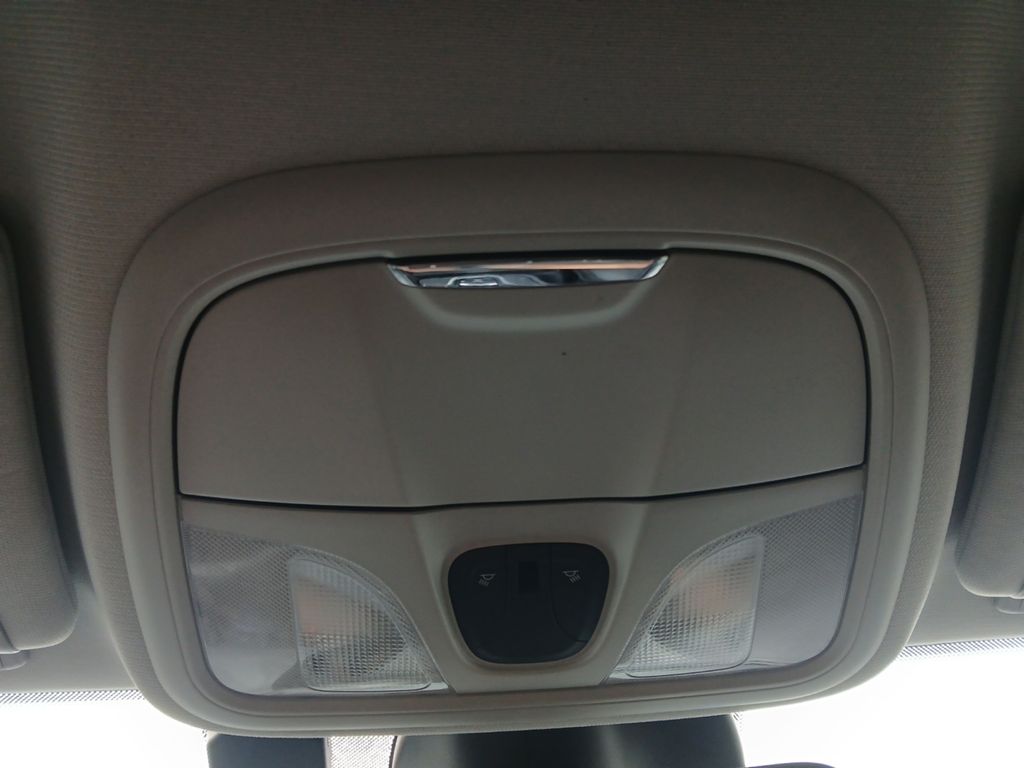 Used Car 2021 Jeep Cherokee  Latitude Lux For Sale Under $25,000 In Austin, Texas