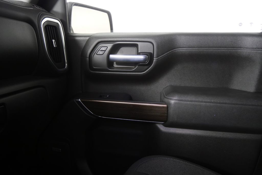 Thumbnail: 2021 Chevrolet Silverado 1500 - 20