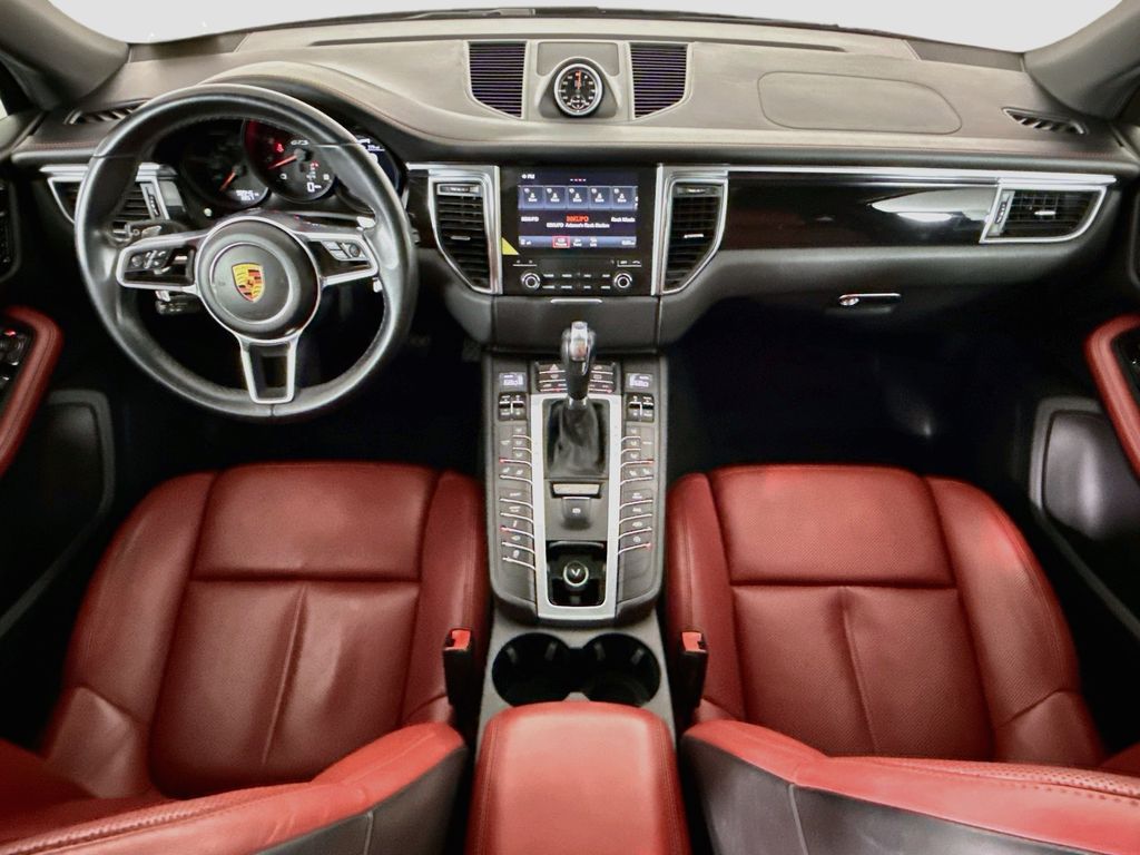 Thumbnail: 2018 Porsche Macan - 13