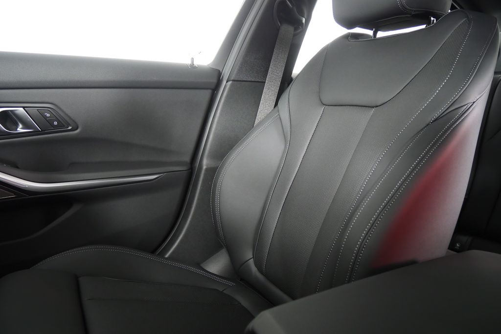 Thumbnail: 2026 BMW 3 Series - 24