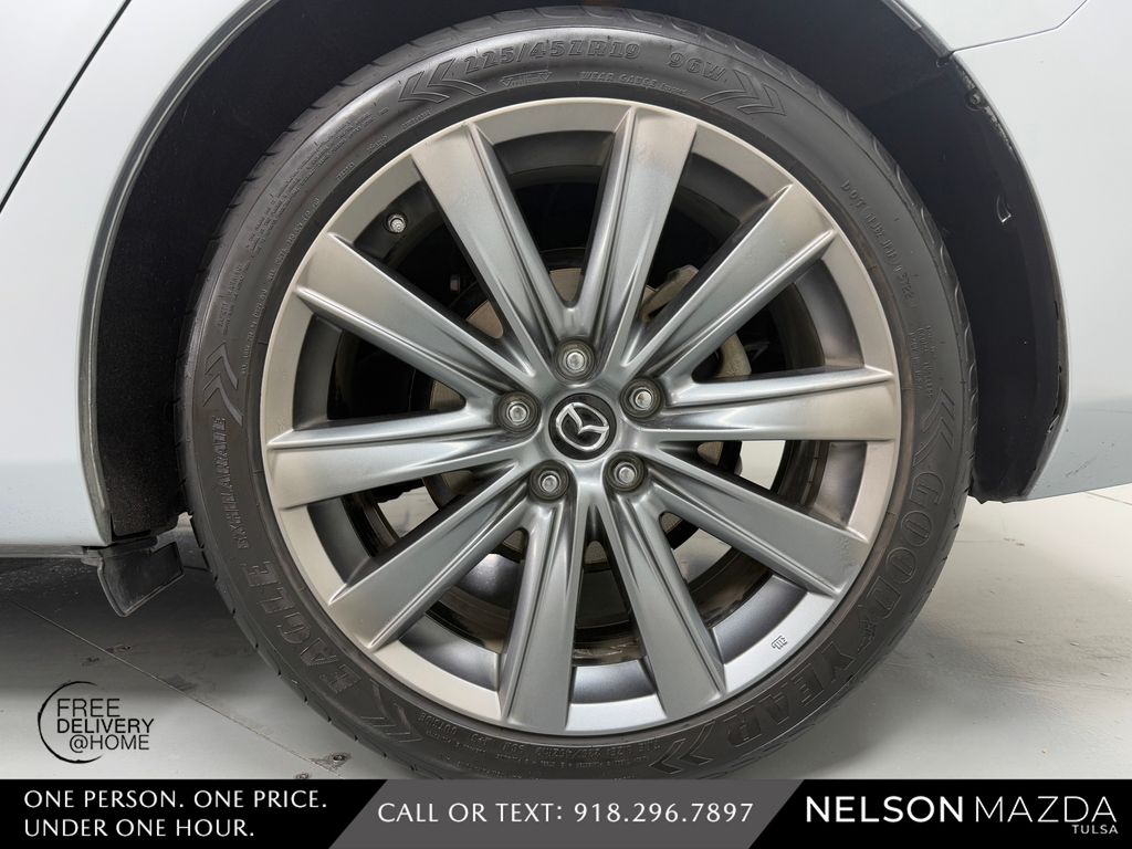 Used 2018 Silver Mazda Touring image 14