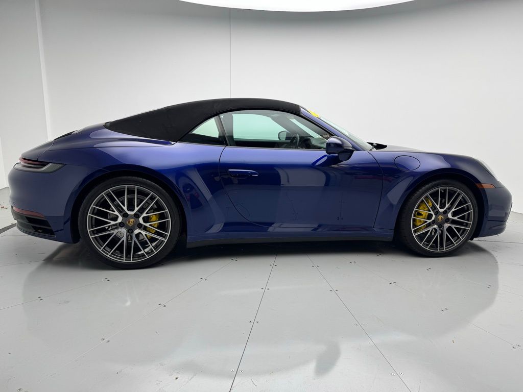 2022 Porsche 911 Carrera 30