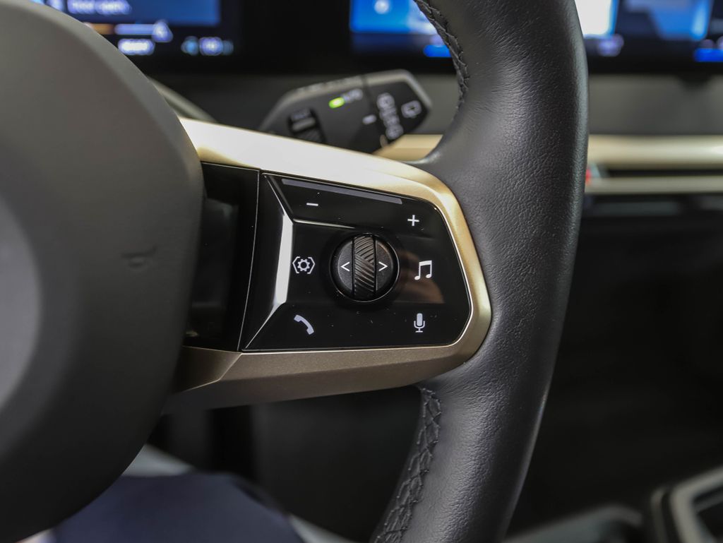 Thumbnail: 2023 BMW iX - 13