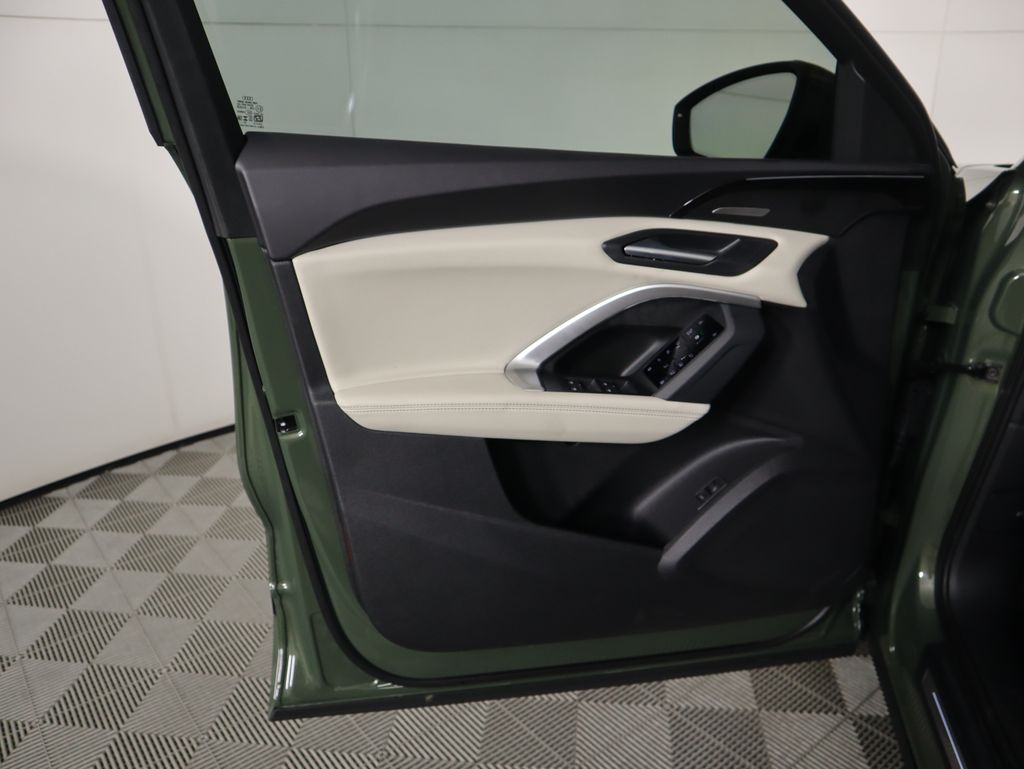 Thumbnail: 2025 Audi Q5 - 27