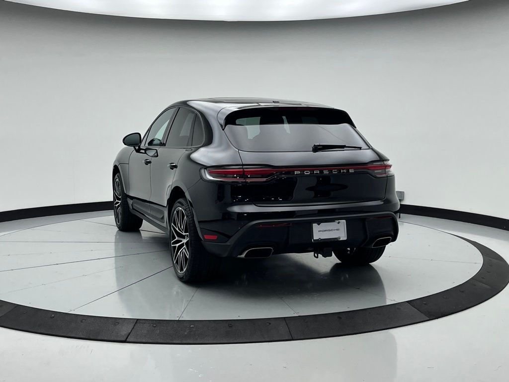 Thumbnail: 2025 Porsche Macan - 3