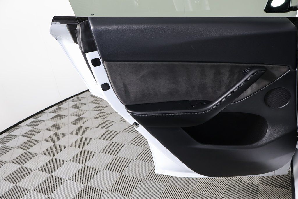 Thumbnail: 2022 Tesla Model Y - 13