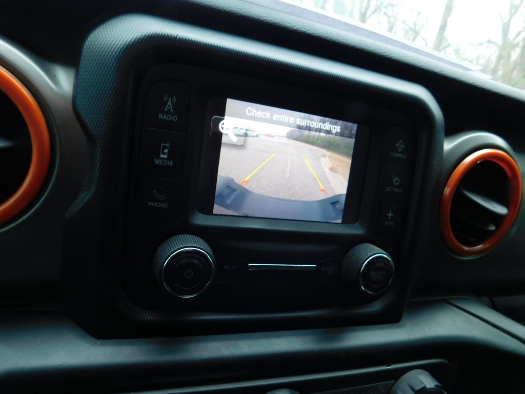 Thumbnail: 2020 Jeep Gladiator - 10